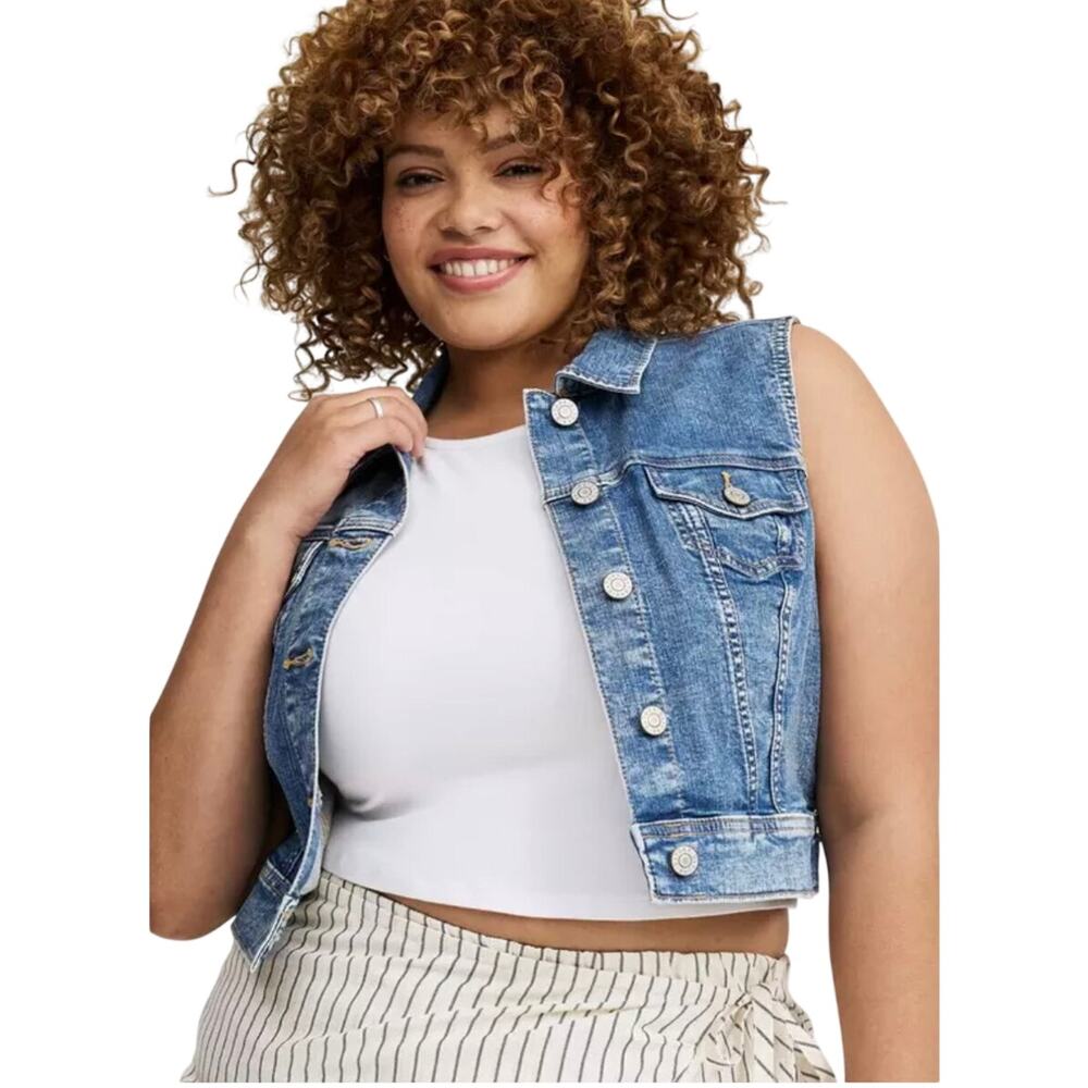 Torrid Womens “Vintage” Cropped Vest Stretch Denim Sz. 3X Collared Festival